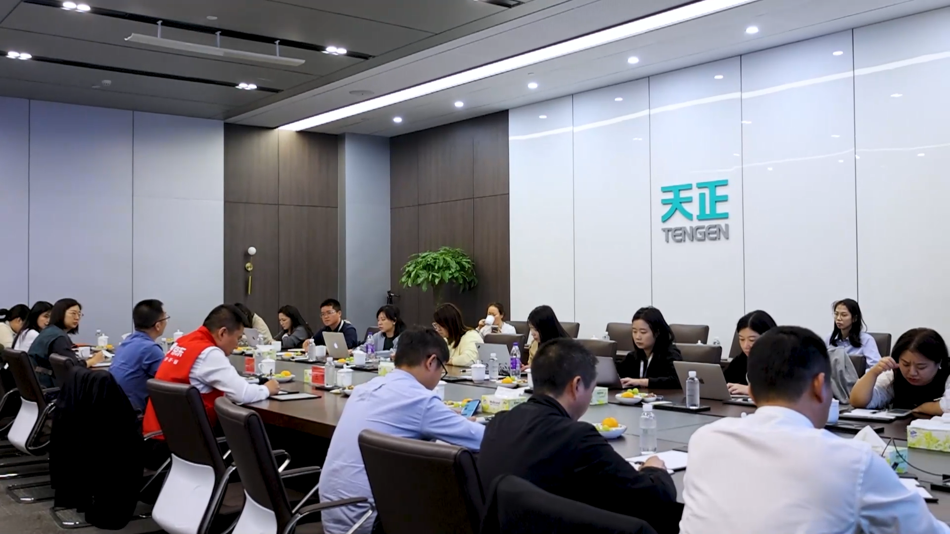 京东工业走进正点游戏，探访产业数智化之路！